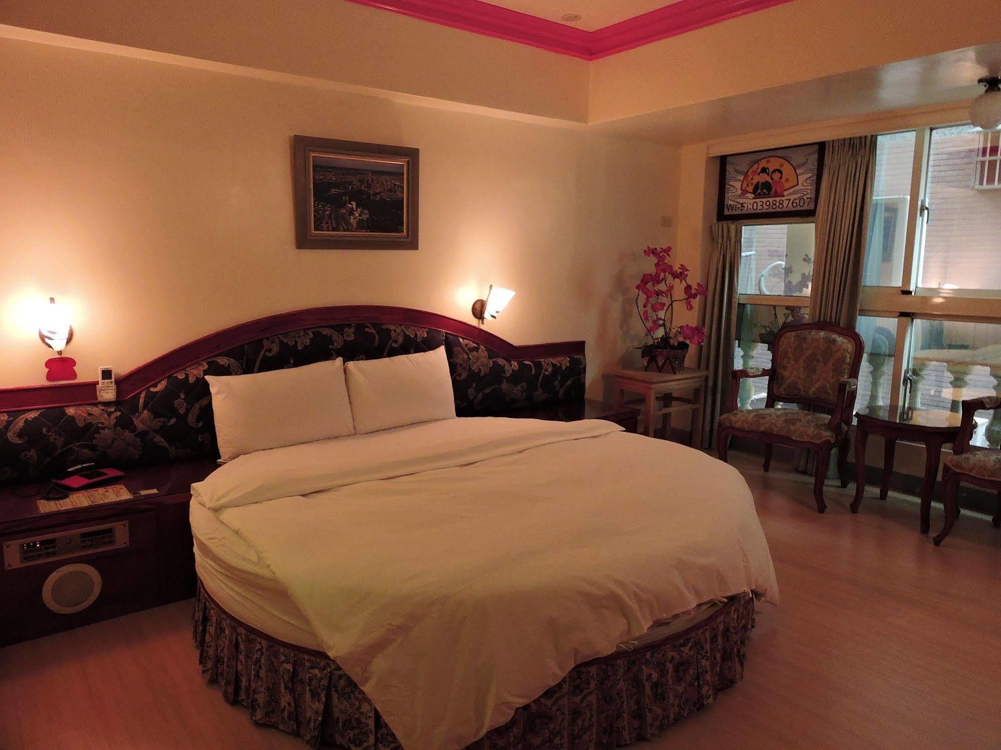 Longchi Hot-Spring Hotel Jiaoxi Dış mekan fotoğraf