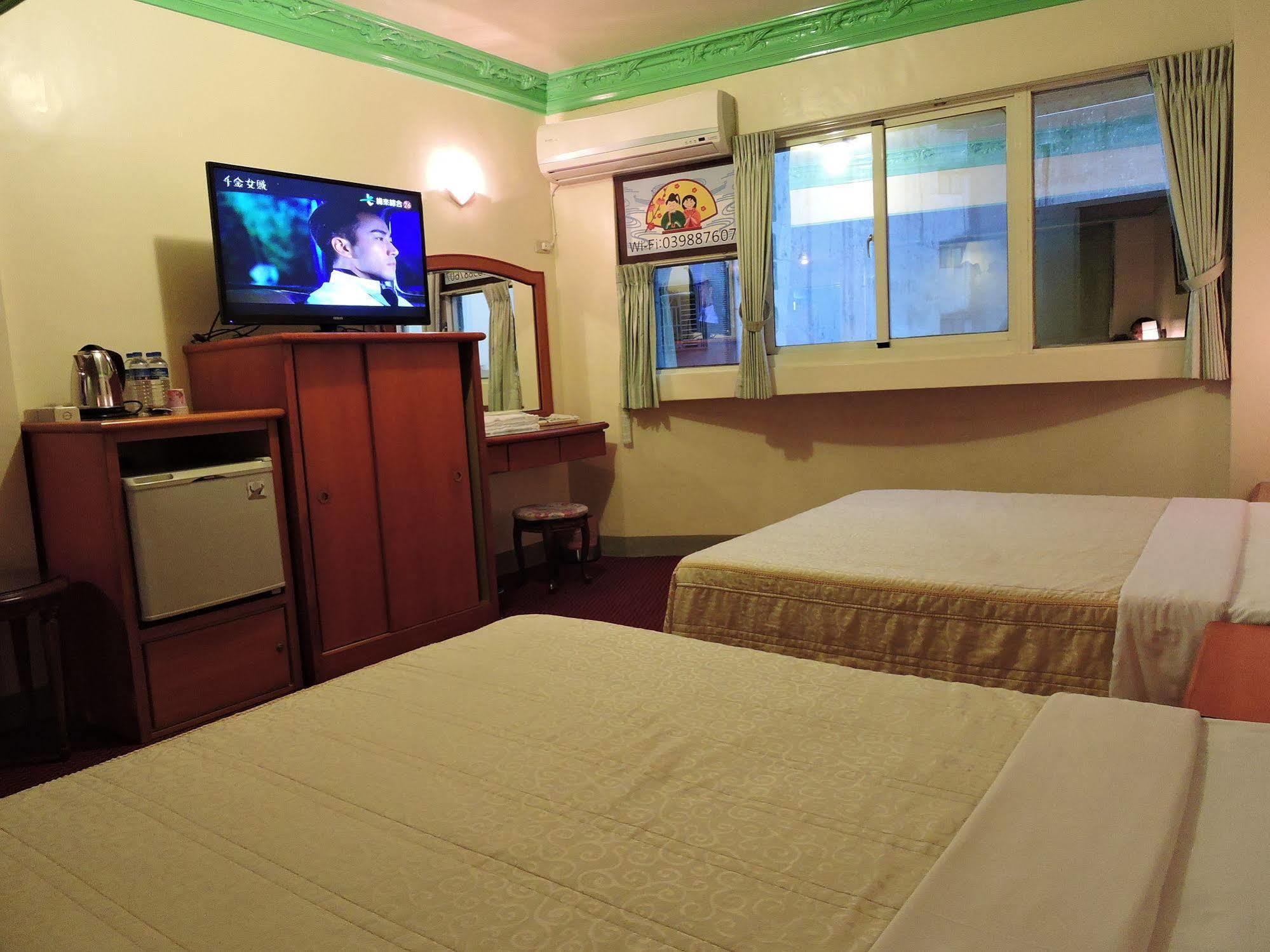 Longchi Hot-Spring Hotel Jiaoxi Dış mekan fotoğraf